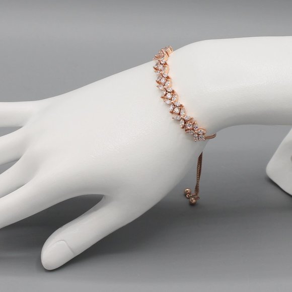 Rose gold tone bracelet adjustable dainty - Picture 5 of 7